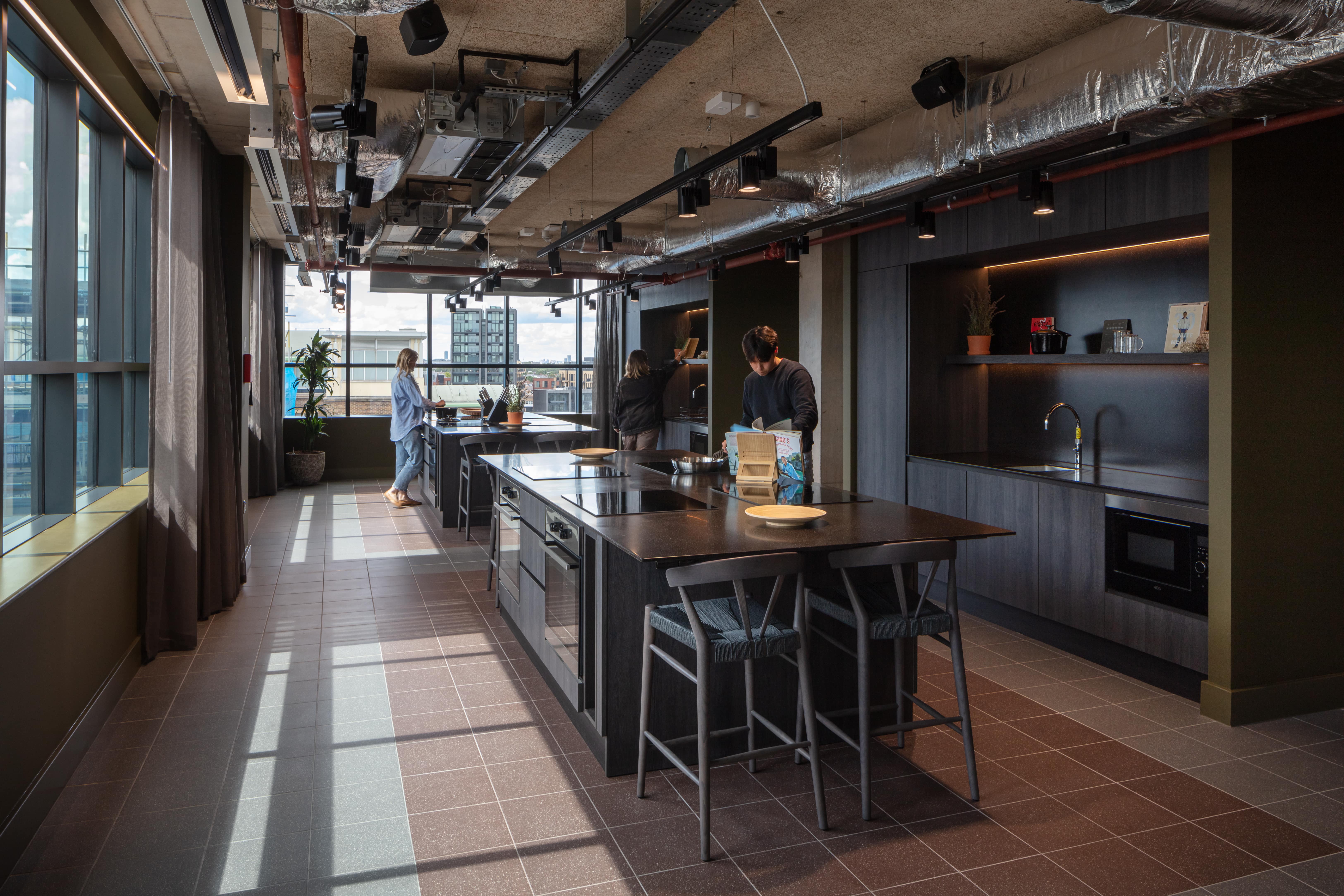  Cook up a feast in the community kitchen